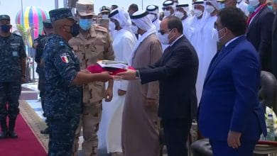 الرئيس السيسي يسلم أعلام الوحدات البحرية بقاعدة 3 يوليو إيذانا بدخولها الخدمة