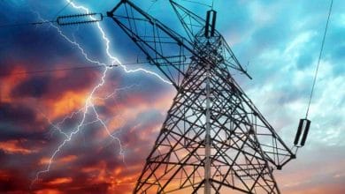 وزارة الكهرباء: استقرار الشبكة القومية رغم سوء الأحوال الجوية| فيديو