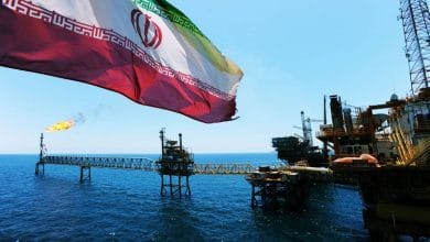 إيران ترفع حجم المبيعات المستهدف للنفط إلى 4ر1 مليون برميل يوميا في مسودة الميزانية