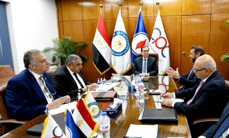 وزير البترول: التوسع فى صناعات القيمة المضافة وتحقيق أقصى استفادة من ثروات مصر