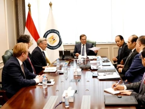 وزير البترول يلتقي مسئولي شركة ألمانية عالمية لبحث الفرص الاستثمارية بقطاع البترول المصرى