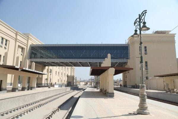 وزير النقل يتفقد محطة سكك حديد صعيد مصر