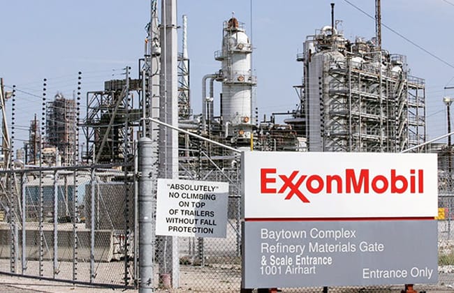 «إكسون موبيل» تتوقع نقص إمدادات النفط العالمية السنوات المقبلة