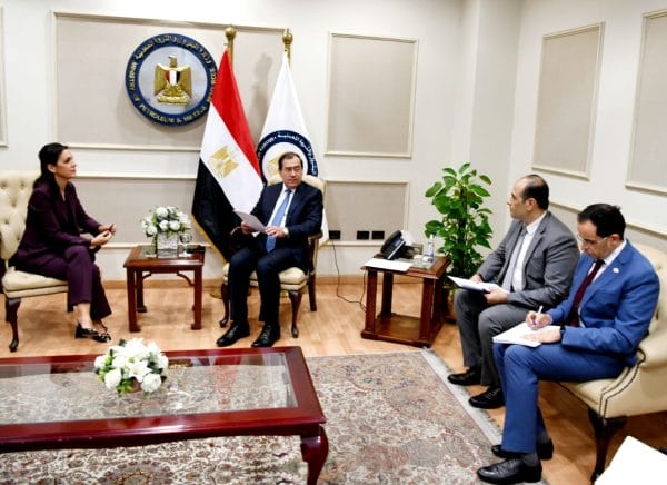 الملا يبحث مع رئيس فريق عمل منصة الطاقة بالمفوضية الأوروبية تعزيز الشراكة بين مصر والاتحاد الاوروبي
