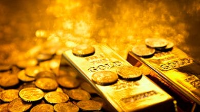 الذهب يهبط 4% والبلاديوم يواجه أسوأ أسابيعه على الإطلاق