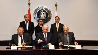 مصر توقع اتفاقا مع « الدولية الاسلامية» لدعم سلع بترولية وتموينية بقيمة 1.1 مليار دولار