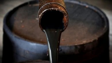 أسعار النفط تهبط 5% إلى أدنى مستوى منذ يونيو وسط مخاوف بشأن الطلب