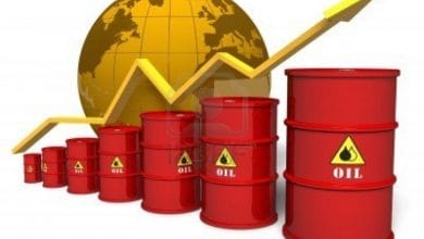 النفط يقترب من 70 دولارا مدعوما بالتفاؤل بشأن تعافي الطلب في الاقتصادات الغربية