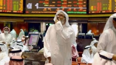 هبوط معظم بورصات الخليج بفعل أسهم القطاع المالي والسعودية تصعد