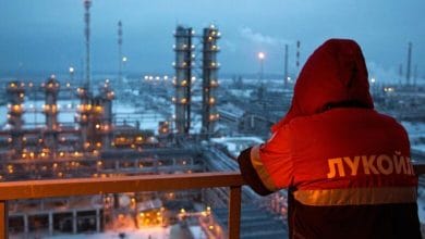 الكرملين: روسيا تدرس خيارات للتحوط من تقلبات سعر النفط