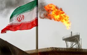 وزير النفط الإيراني: سنعود بقوة إلى سوق النفط في حال رفع العقوبات الأمريكية