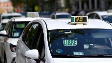 سيارات الأجرة المجانية تساهم في مكافحة كوفيد-19 بإسبانيا